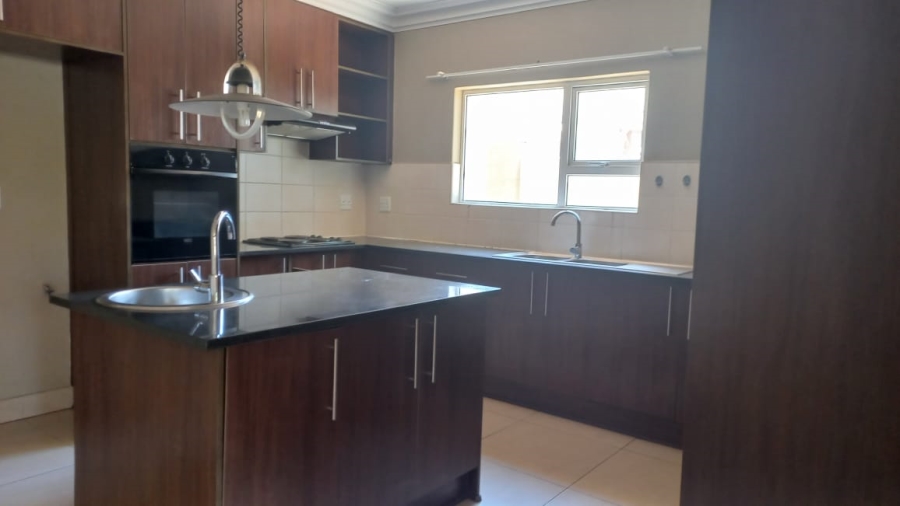 To Let 4 Bedroom Property for Rent in Lilyvale Estate Free State